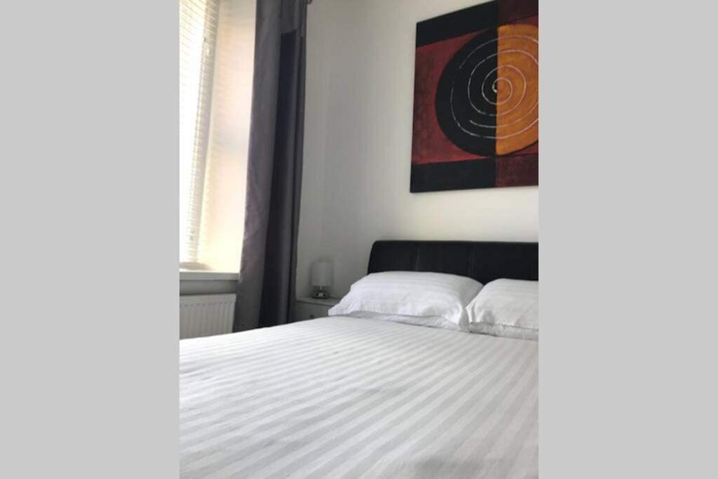 The Colours Riverside Apartment With Garden Broughty Ferry Bagian luar foto