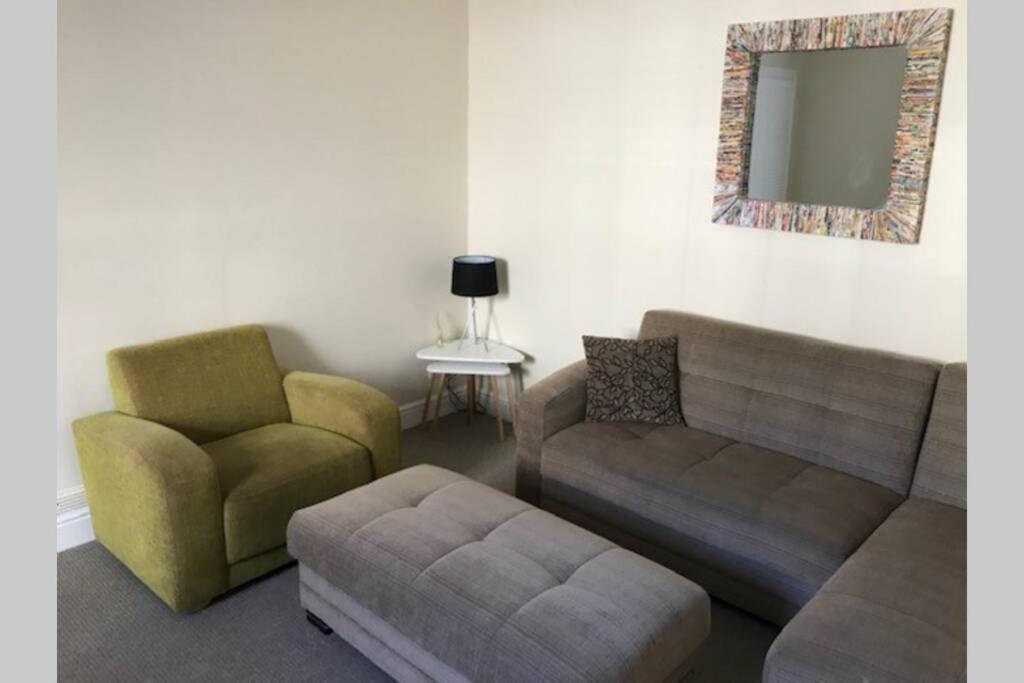 The Colours Riverside Apartment With Garden Broughty Ferry Bagian luar foto